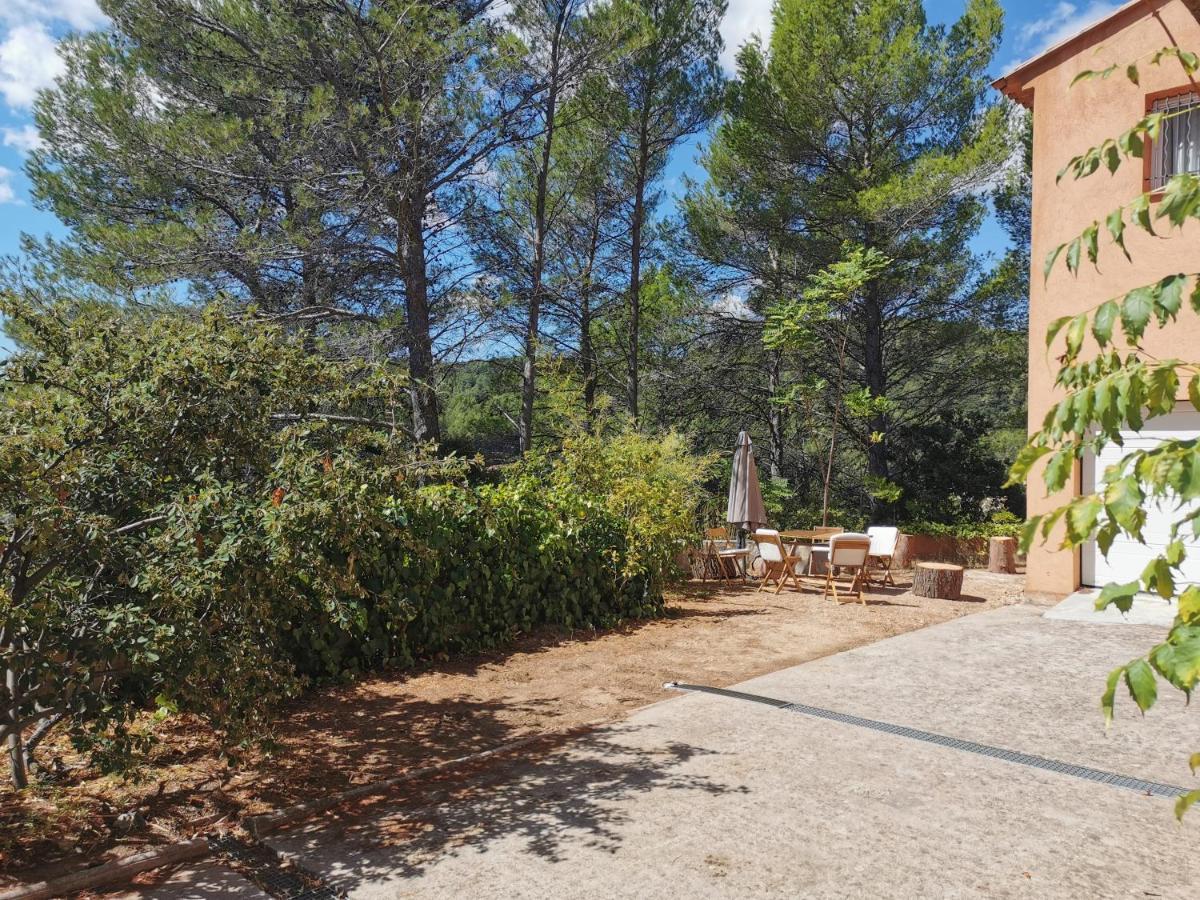 Appart Pins&parasol, piscine chauffée et bain à remous Taradeau Extérieur photo